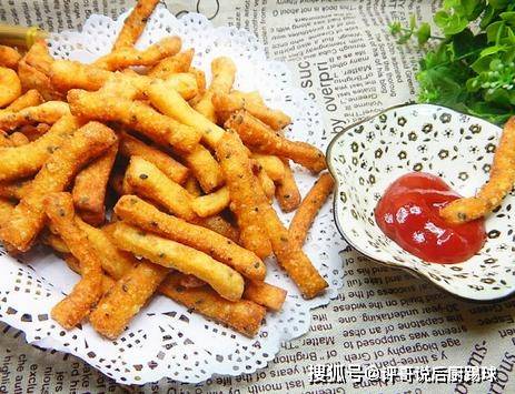 长条|1块豆腐1碗面粉,教你做小零食,豆腐也能金黄酥脆,全家抢着吃