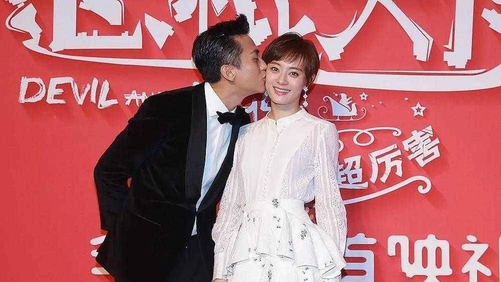 黑色|邓超真把孙俪宠成少女,穿白衬衫配蛋糕裙好甜美,恩爱得让人羡慕