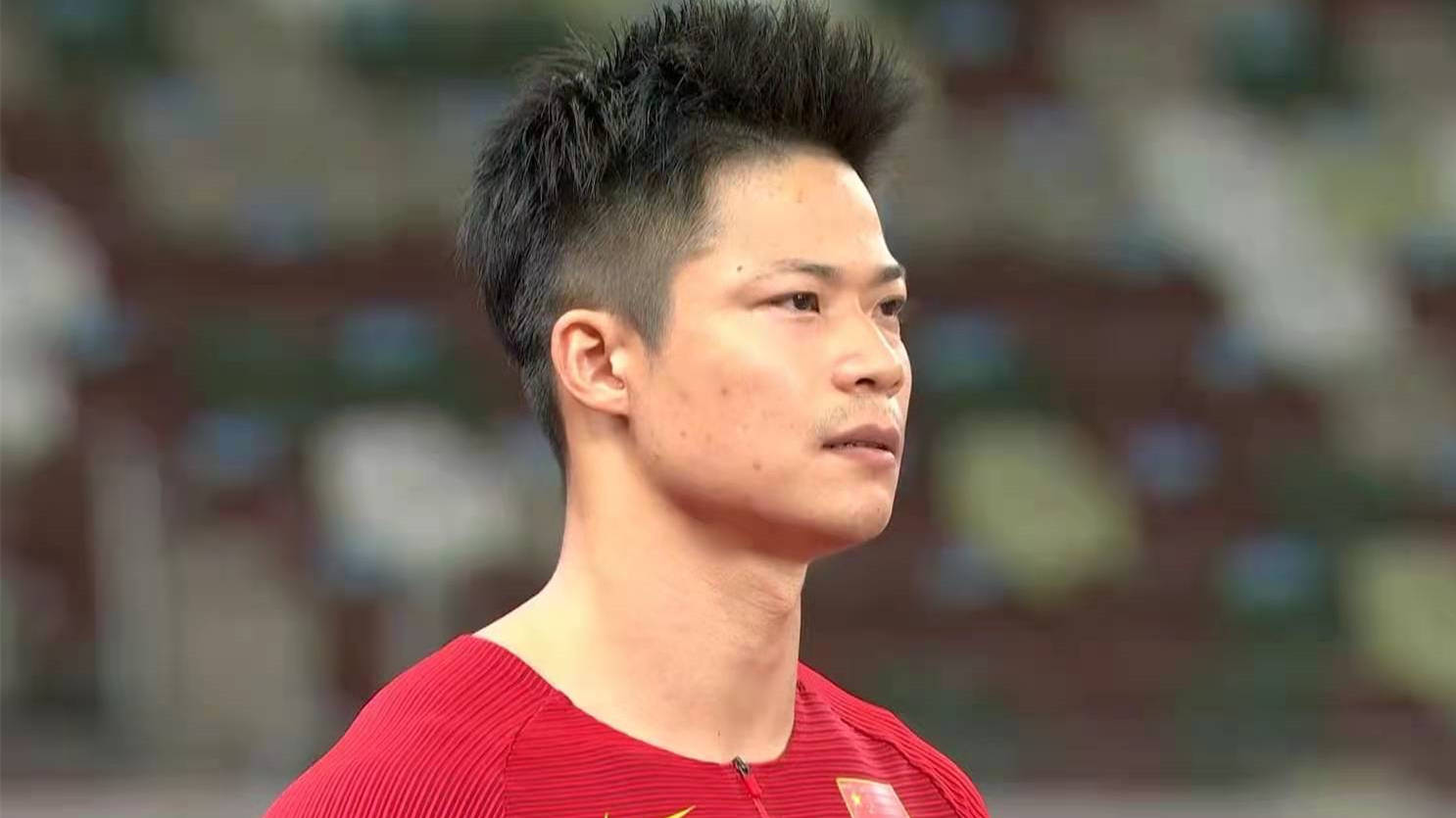 对苏炳添这样的英雄来说,奖牌更像是锦上添花的工具,有高兴,没有也不