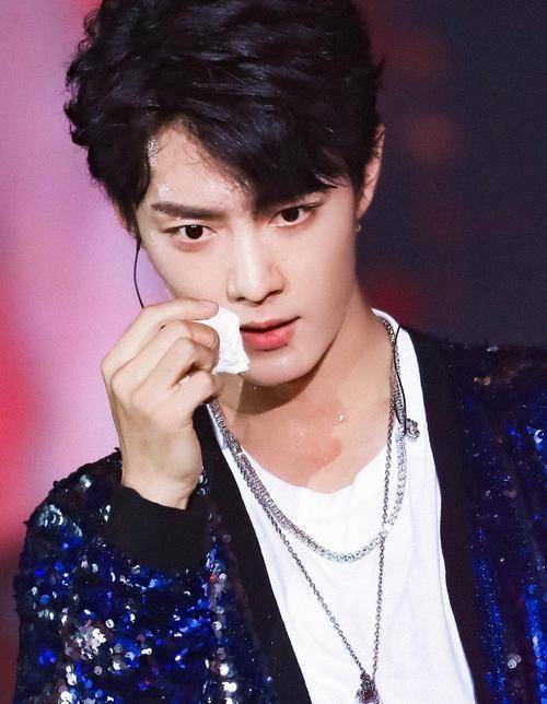 偶像|真仗义！肖战主动控诉“无知言论”为偶像撑腰？意外暴露现状！？