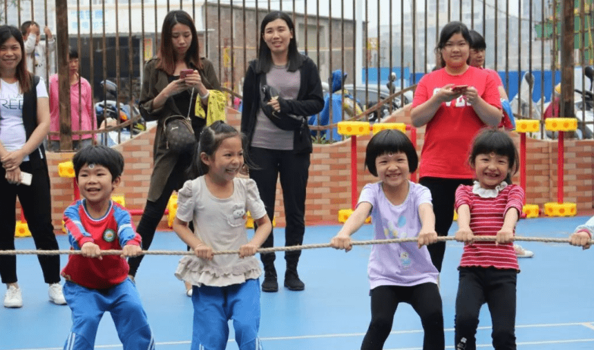 班型|幼儿园放学时间延长到六点,解决家长的大难题,但新问题层出不穷