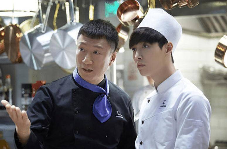 卫视|张艺兴孙红雷主演《扫黑风暴》，首播战绩出炉，东方卫视押对宝了