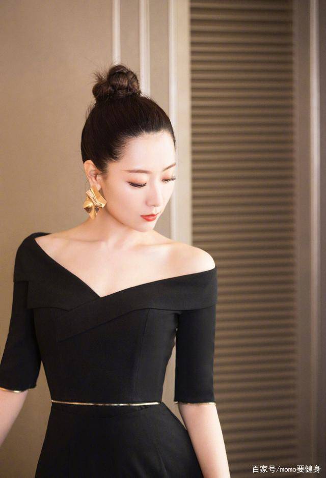 身材|白冰生娃后身材还这么好?瓜子脸+小蛮腰,气质高贵叫人羡慕