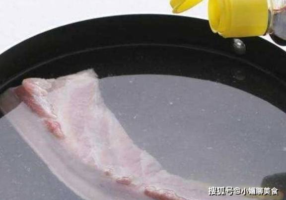 下锅|五花肉焯水时，万万不可直接下锅，记住这三点，肉质鲜嫩无腥味！