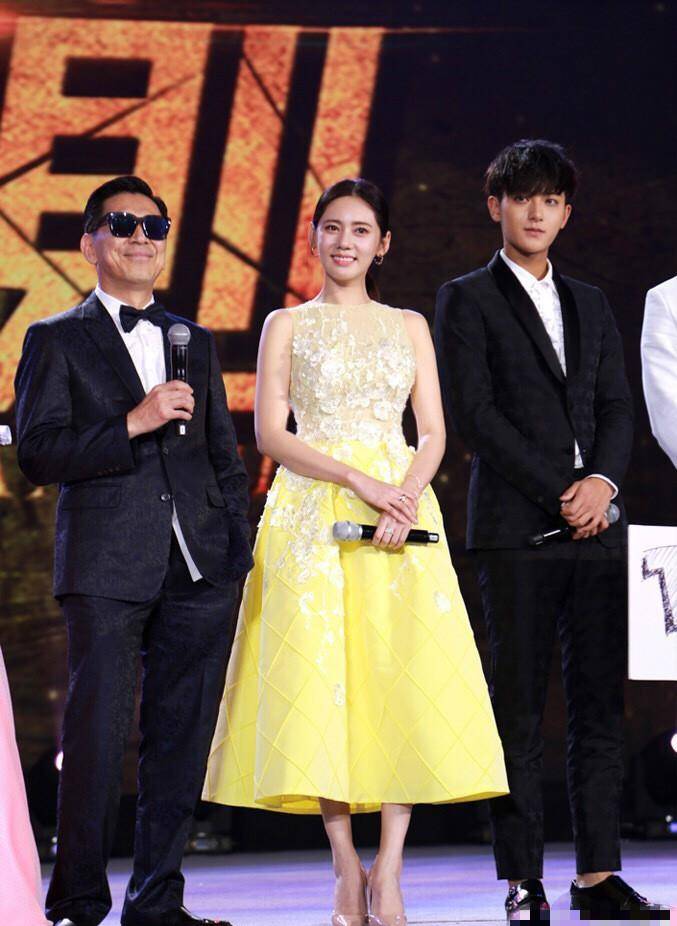 夏瓷|夏瓷炫穿“大妈裙”撞脸郭碧婷,41岁身材丰腴:“太羡慕于晓光”