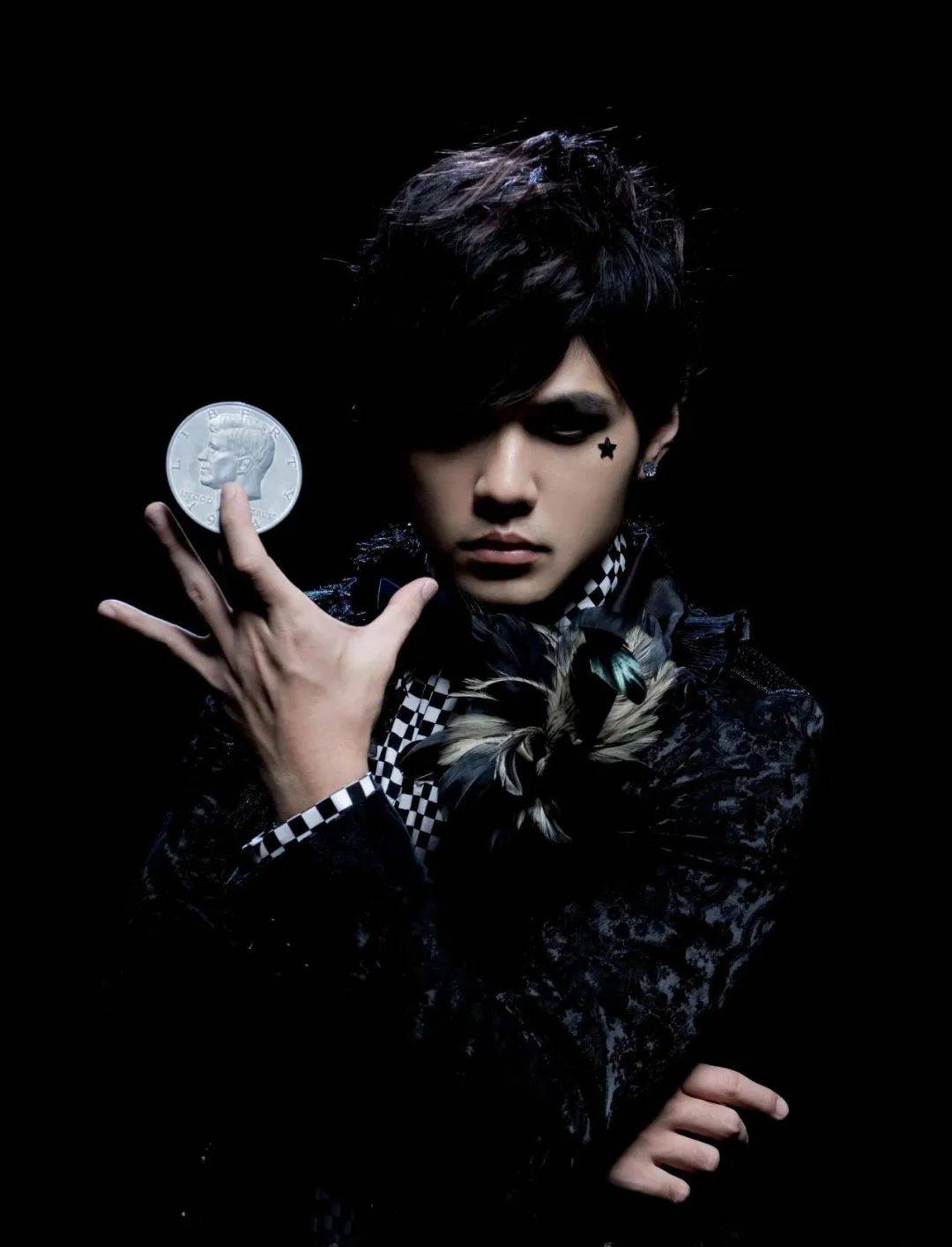 没有什么时候,比现在更适合再版《魔杰座》了!_周杰伦