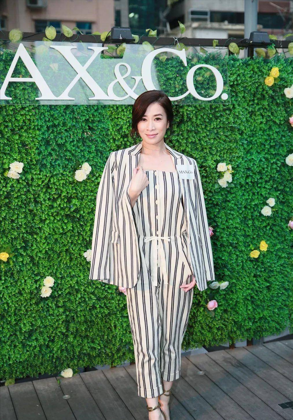 仙女|佘诗曼气质真好,裹身裙穿得贵气十足,气场好大气啊