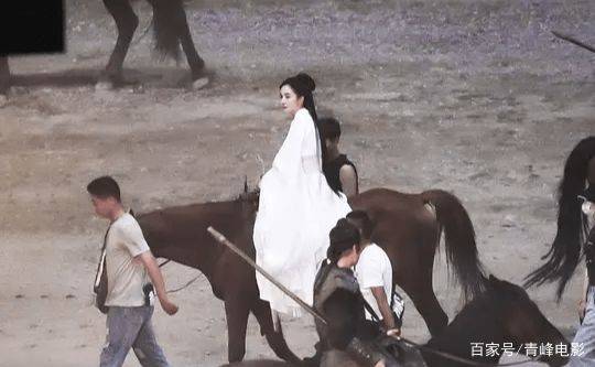 因为|杨幂新剧即将袭来，预告片播放量破亿，又是一部待定的“爆款剧”