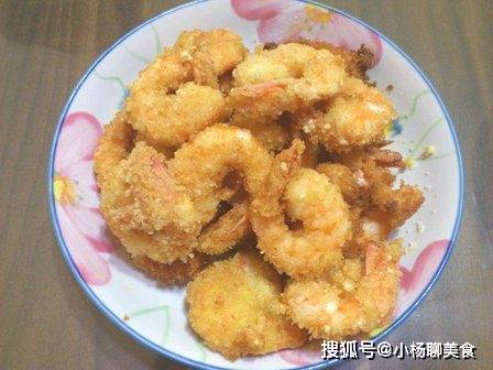 香菜|爱上对虾的此种美味做法，营养鲜香，脆嫩爽口，全家人抢着吃
