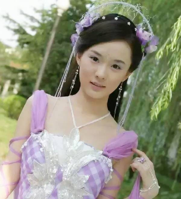 因为|为何《欢天喜地七仙女》中蒋欣的衣服如此与众不同？还不是因为胖