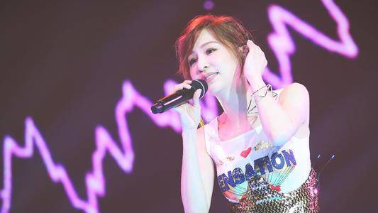 时间|贺军翔晒照二胎得女，满屏幸福，恭喜七夕来到的小公主了！