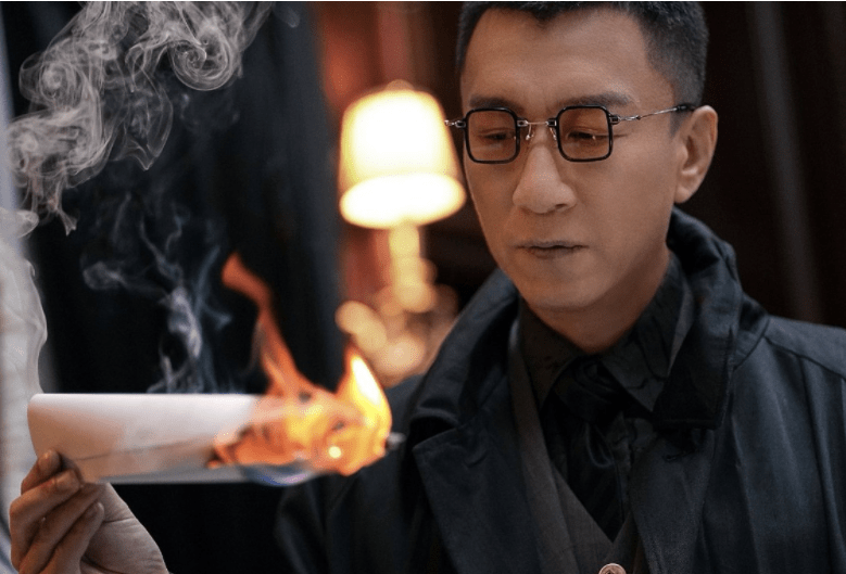 刘奕君|东方卫视又一新剧“爆”了,播一晚播放量破1亿,熬夜5集没看够