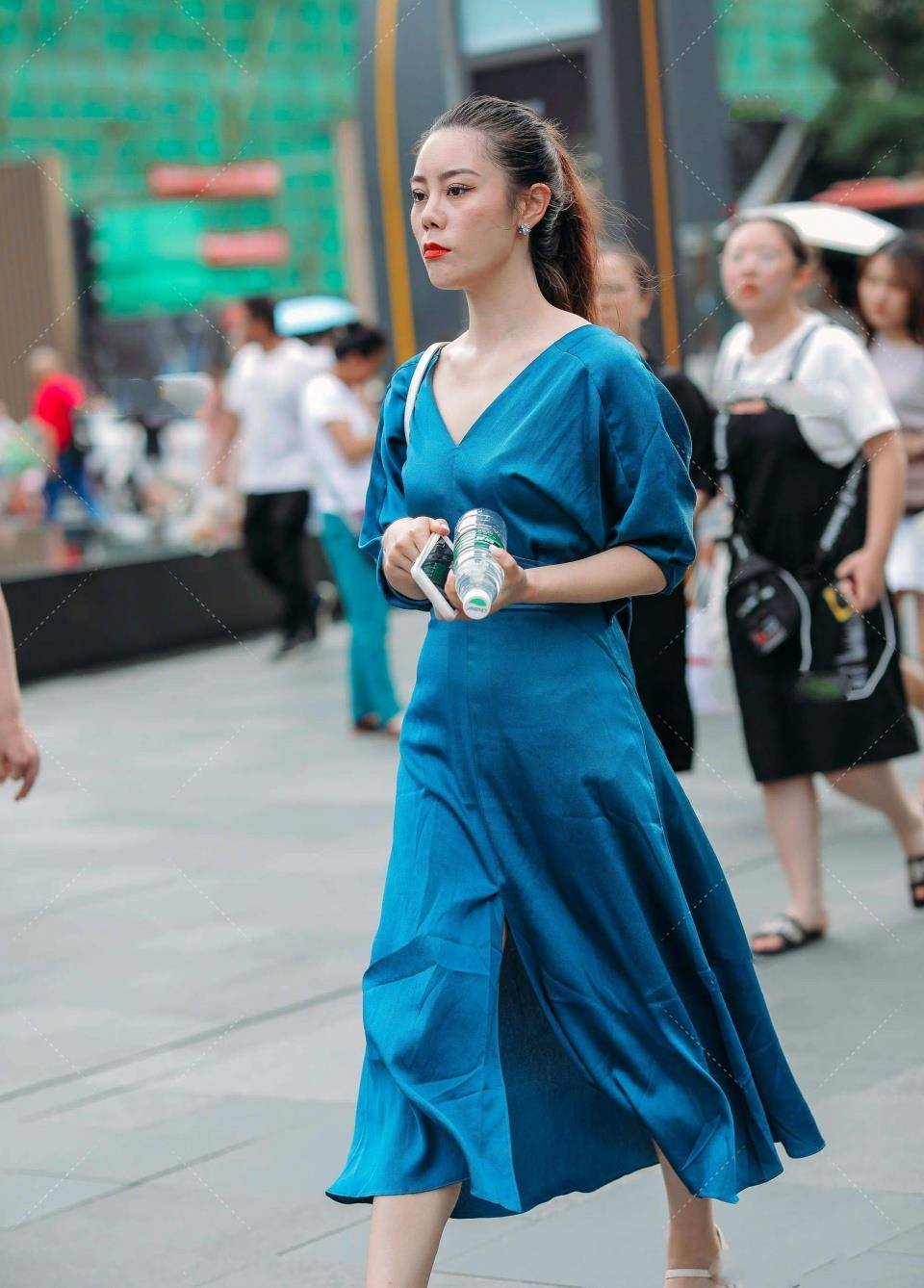 样式|瑜伽裤带来魅惑体态，显瘦又有气质，甜美气息尽显