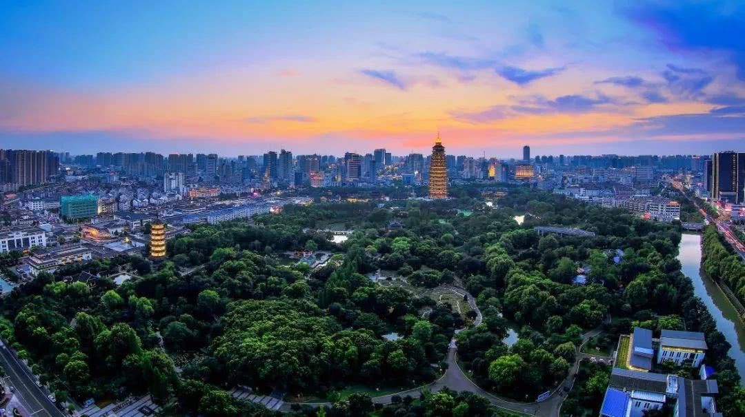 文笔夕|常州红梅公园