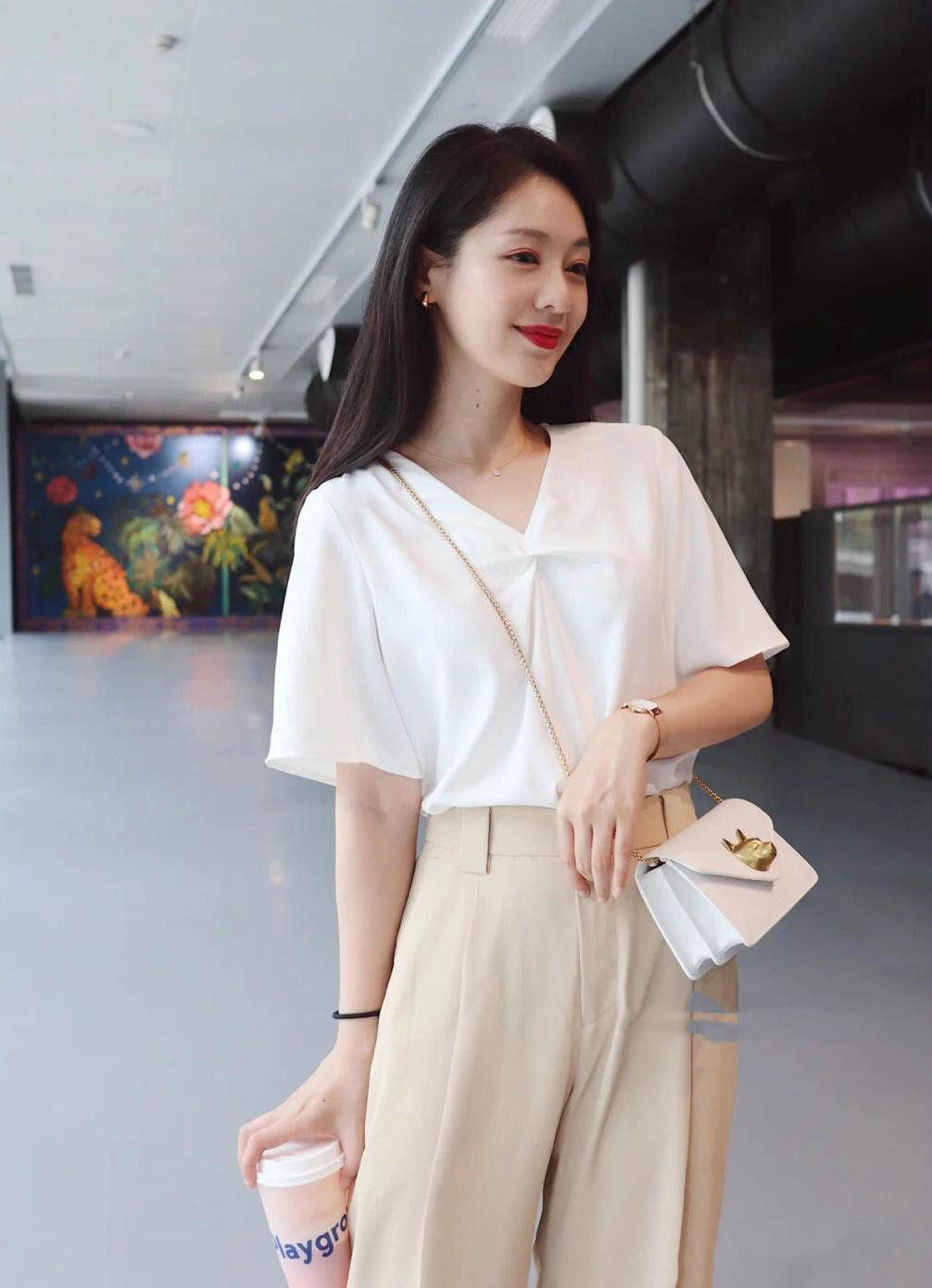 黑色|夏天穿这样的裙子，时尚又个性