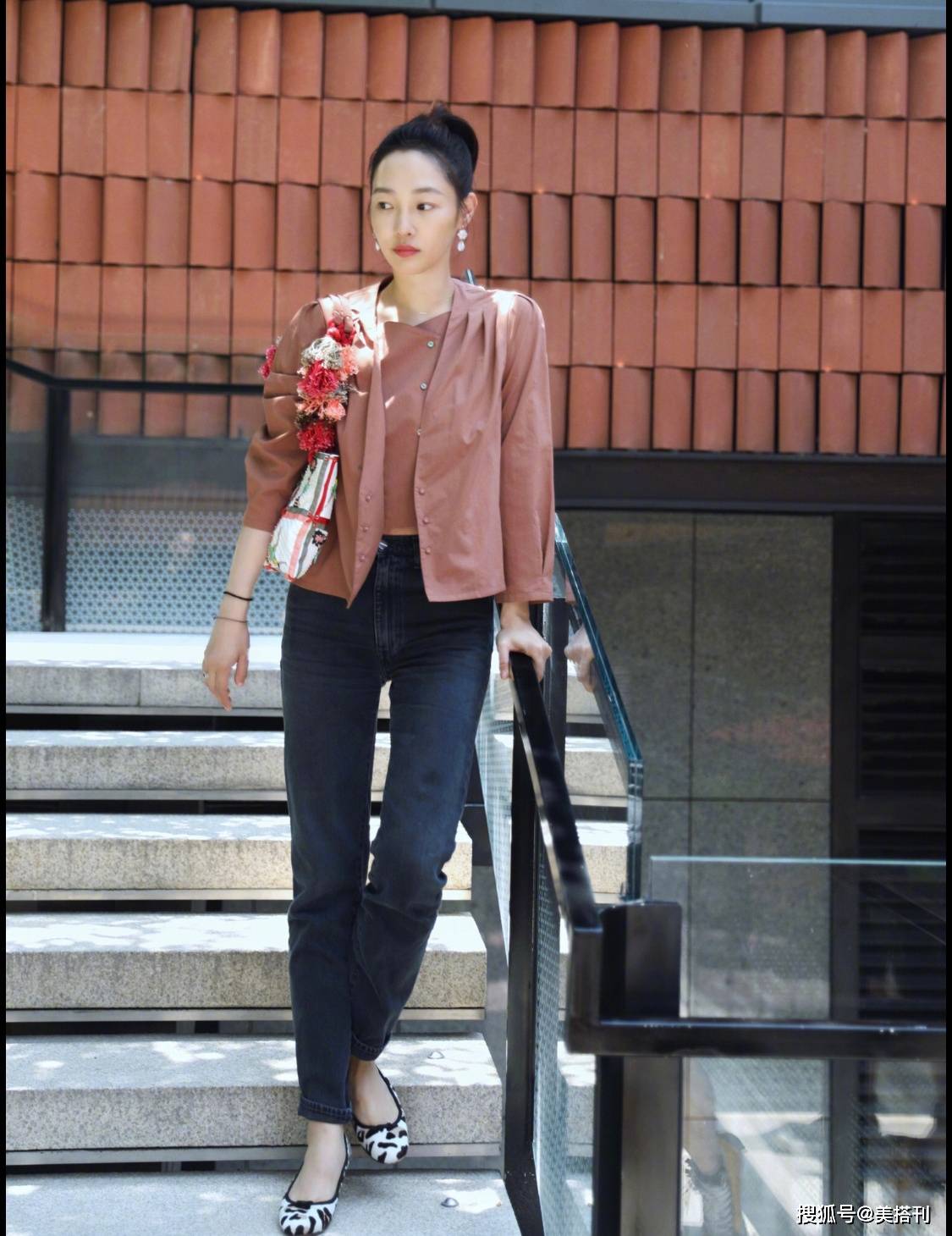 蓝色|白百何私服品味太好了吧！每一套都是日常好看系列，白百何风有了