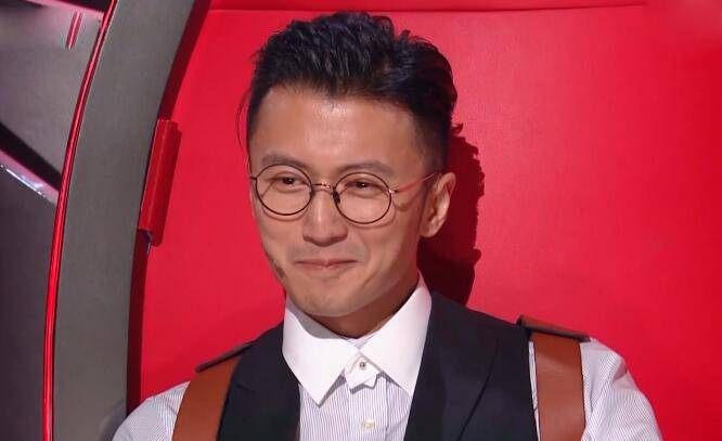 李荣浩|《好声音》首个登台选手啥来头？导演亲自找她 李宇春预言她前三