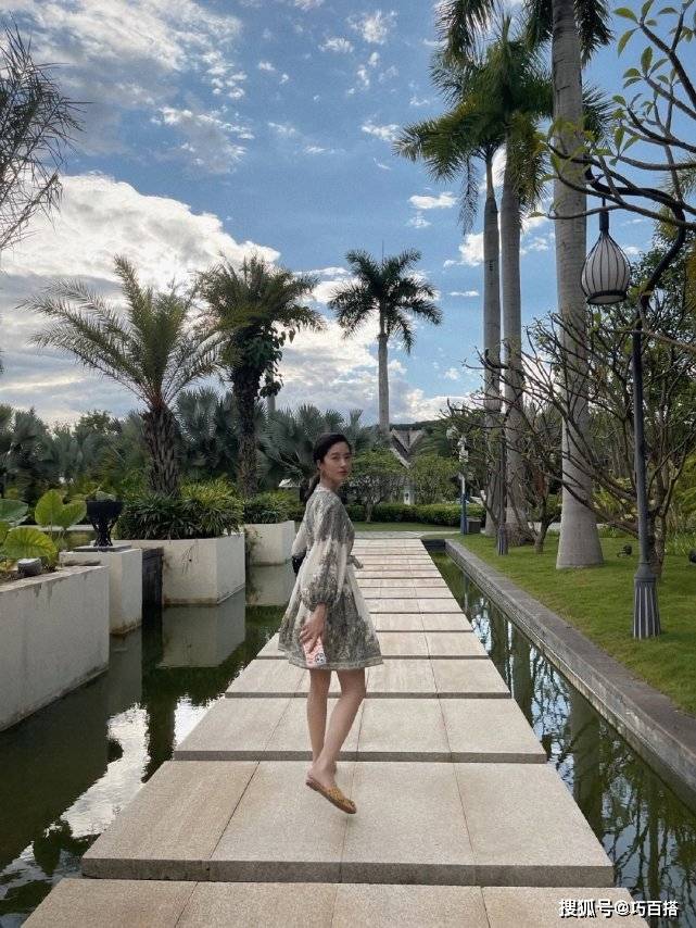 身材|真是爱了杨采钰的穿搭！近期私服成了人们的穿衣榜样，早秋就看她