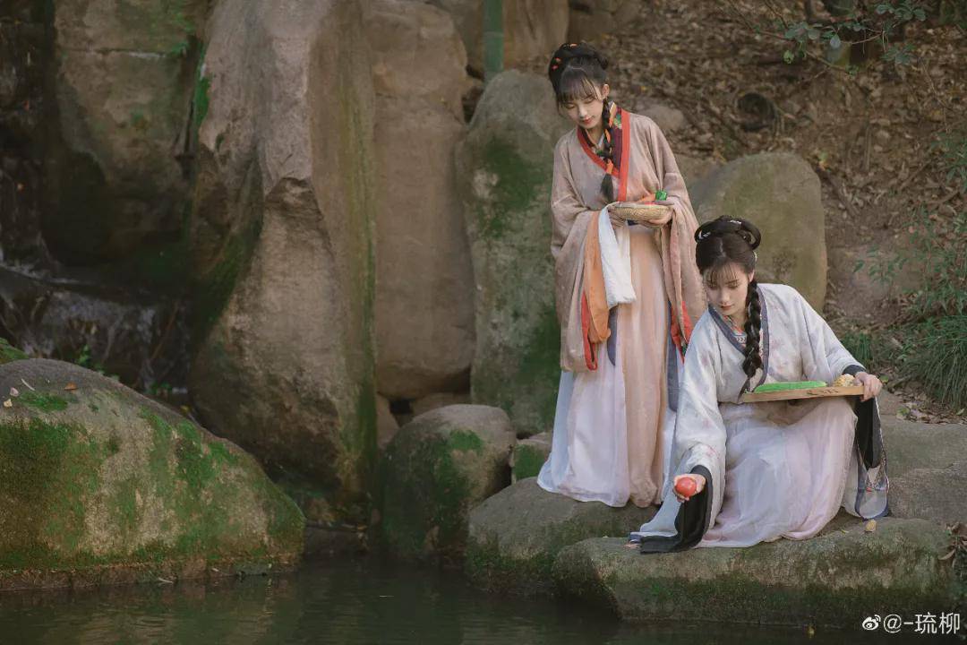 摄影|汉服小仙女：待到山花烂漫处