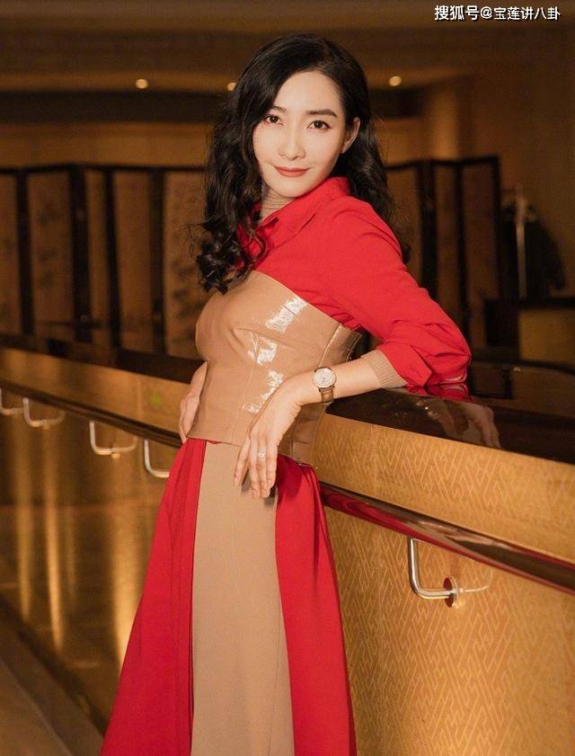 老公|“安陵容”是有多瘦？裙子里还能塞下厚毛衣，再套上腰封也很宽松