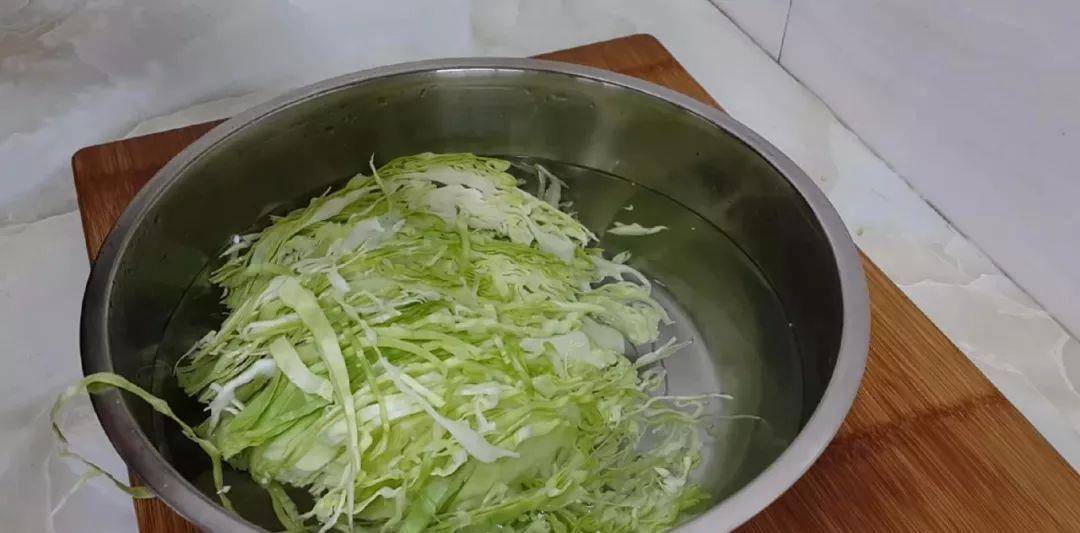 羊肉馅放啥菜最好吃 f28a9d214c474be2840567dc6911d20d.jpeg