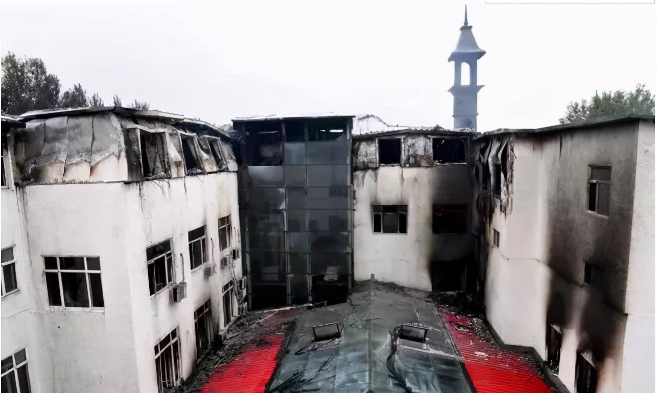 记2018年北龙汤泉酒店大火，消防系统完全瘫痪，多名干部被追责