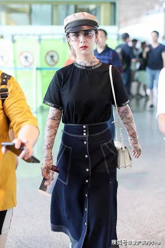 身材|杨紫叠穿法美出圈，搭配三种不同材质优雅又甜美，连气质都升华了
