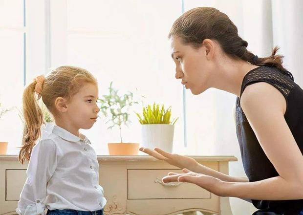 经济|妈妈赌气生二胎，结果孩子出生无人理会，网友：不动脑子