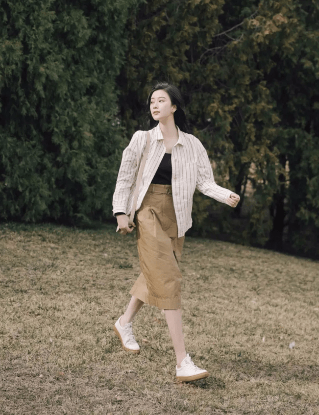 趋势|吊带+外套=最美换季穿搭!