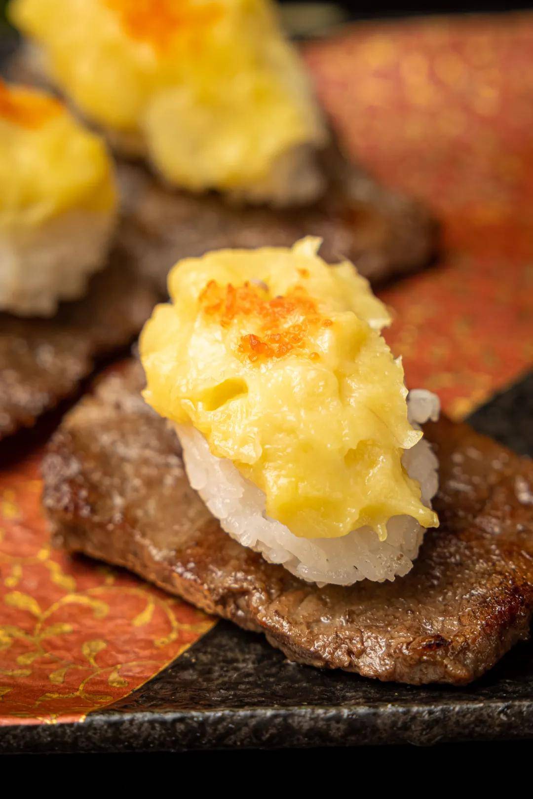 什么|江南西这店,用榴莲烤和牛,老板怎么想的?