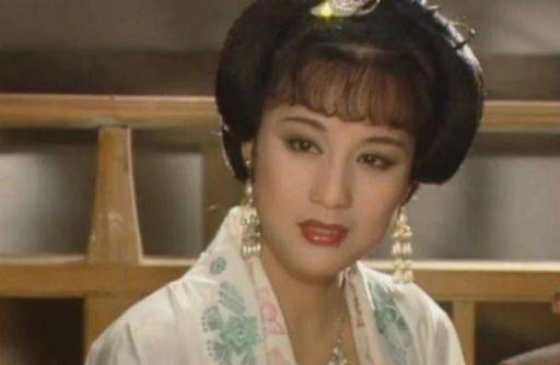 建群|因导演一手把她捧红,为报恩愿同居27年不结婚,现状如如何呢