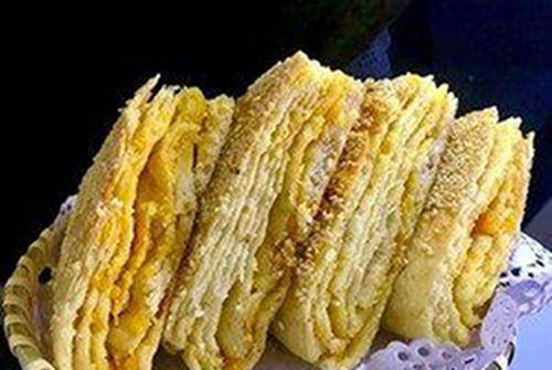 做法|2张饼1个咸蛋，“咸蛋饼”10分钟搞定全家早餐，不愁没新意