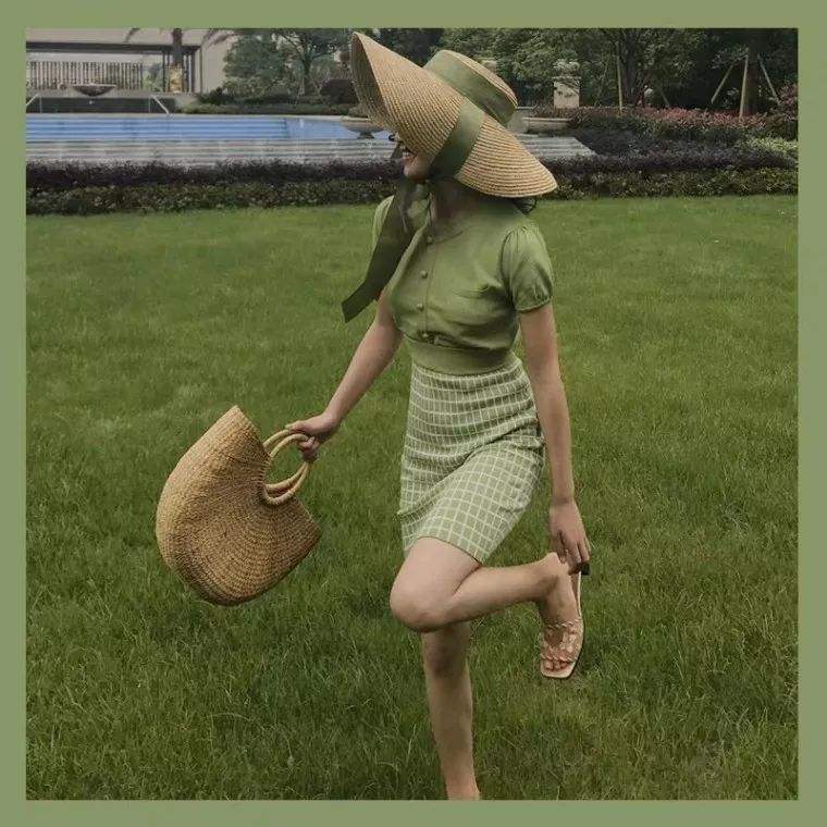 牛油果|今夏这牛油果绿“火”了!减龄显白又清凉,直接美出新高度