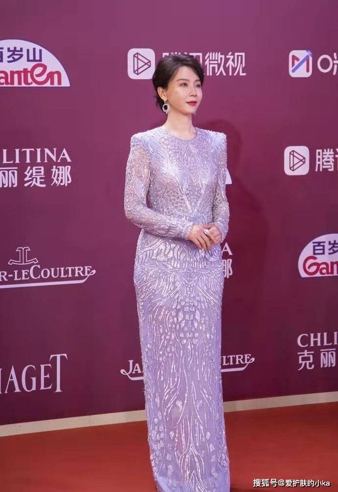 身材|陈数太适合波浪卷了,配纱裙尽显优雅大气,高贵气质要溢出屏幕了