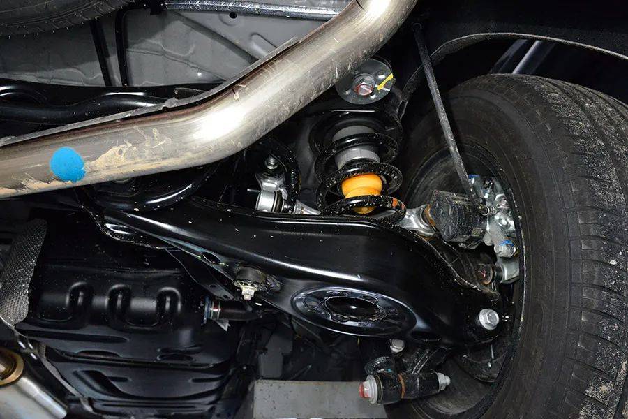 据说要肩比gl8奥德赛看看广汽传祺m8底盘如何