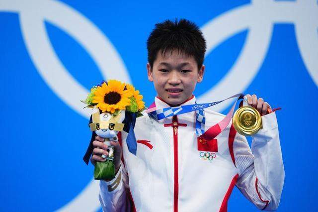 体重|心酸!全红婵教练:她1米45体重要控制在70斤 不能随便吃辣条喝可乐