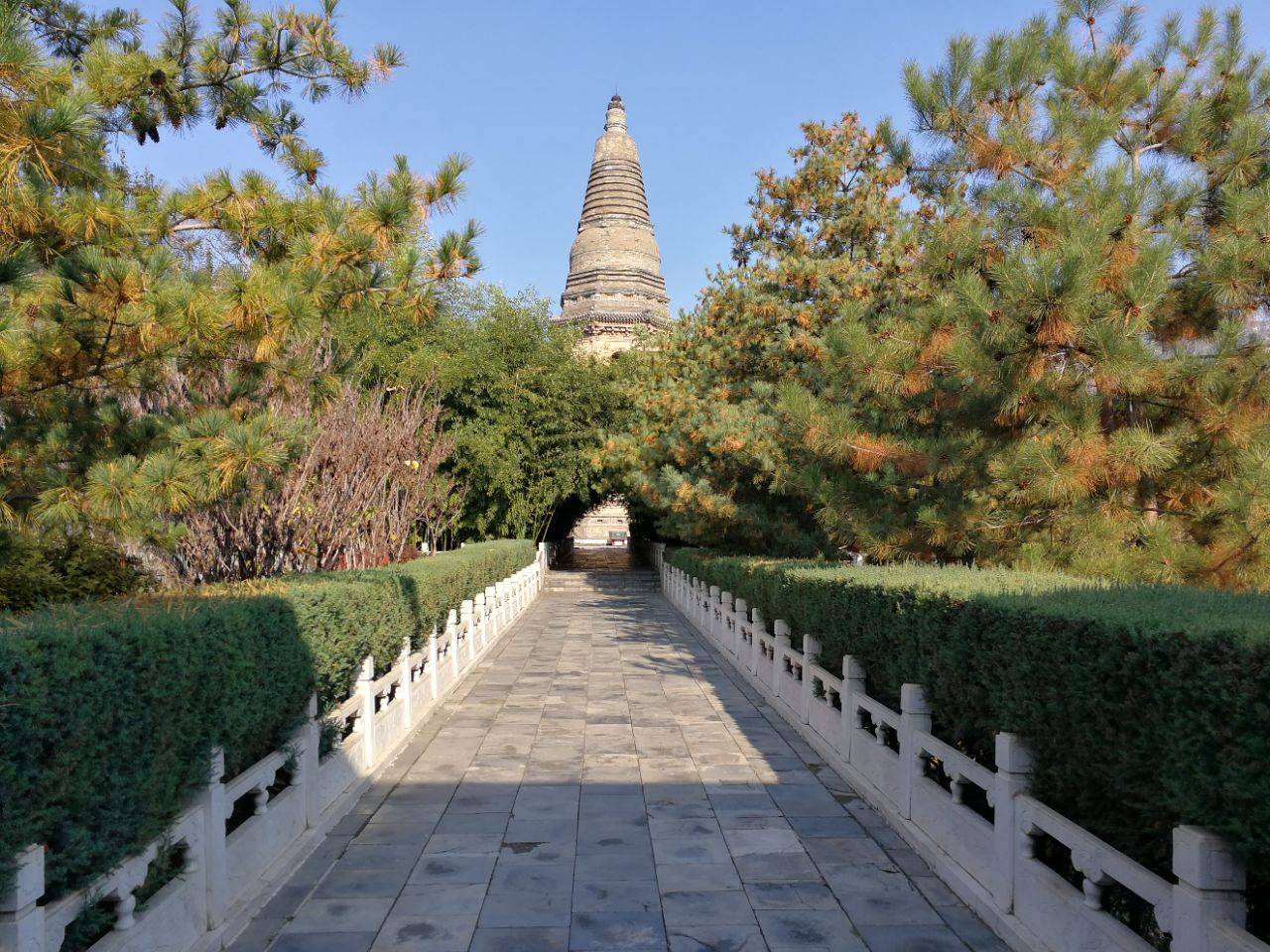 北京一座是全國重點文物保護單位的寺廟形成五大院落六進殿宇