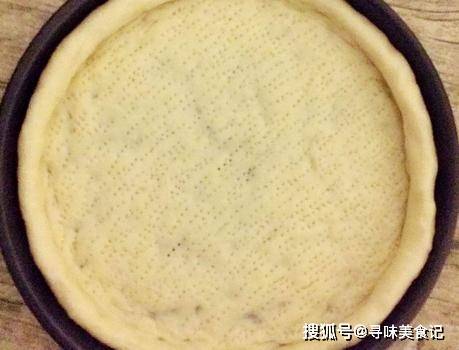 做法|孩子想吃披萨，点外卖太贵，在家不用烤箱就能做，味美实惠料又足