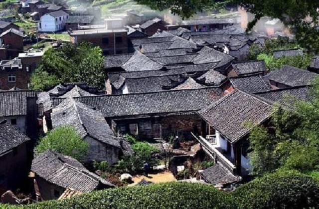 浙江一村落，是刘伯温按星象设计，百年来发生诸多怪事，至今无解