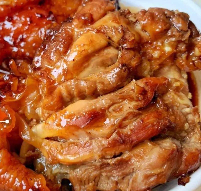 做法|电饭煲无水版蒜香鸡腿，做法简单只需两步，鲜嫩多汁，回味无穷