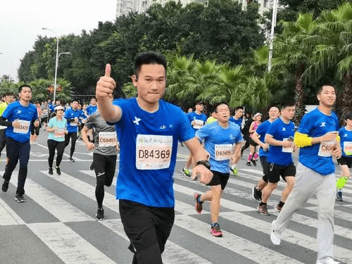 怎么才可以让自己跑得最快 2d39dd9a32ea452daec6e050cbaebb2b.png