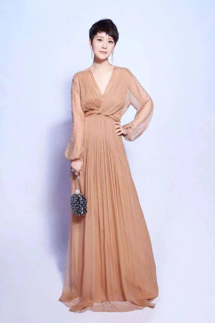 米色|今秋必火的淡漠色,太美太高级了!