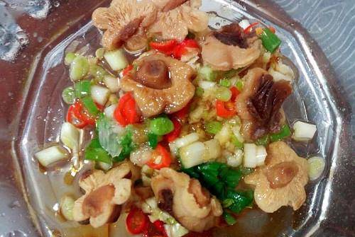 大蒜头|上班族的冬季早餐，一碗素食热汤面，5分钟搞定，暖身又暖胃
