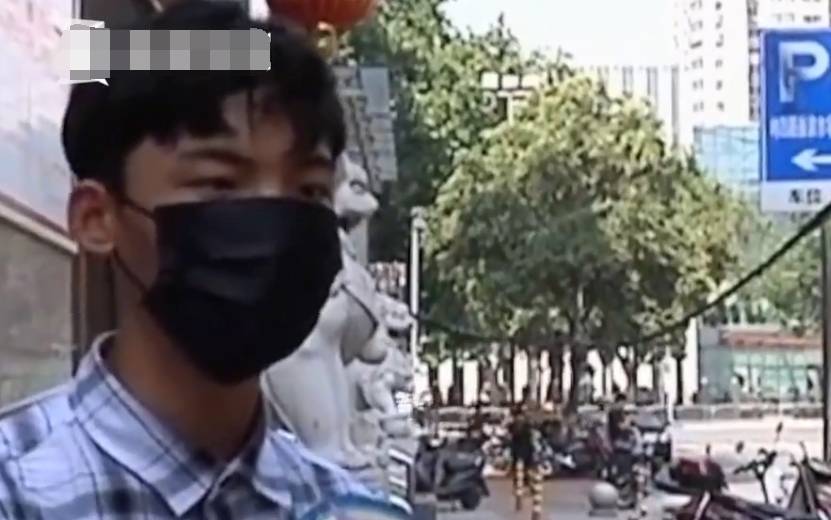 进行|手术做一半被推出手术台，小伙一瘸一拐走出来，搞成这样怪我喽？
