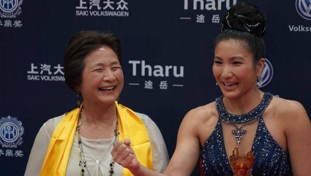 潘迎紫|郑佩佩只比潘迎紫大三岁,看着却像长辈,保养和不保养真有区别