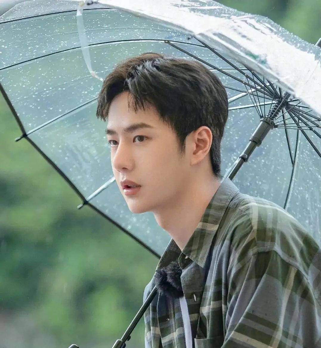 情侣|强扭的瓜,不甜!赵丽颖再次“重逢”王一博,怕是一厢情愿的撮合