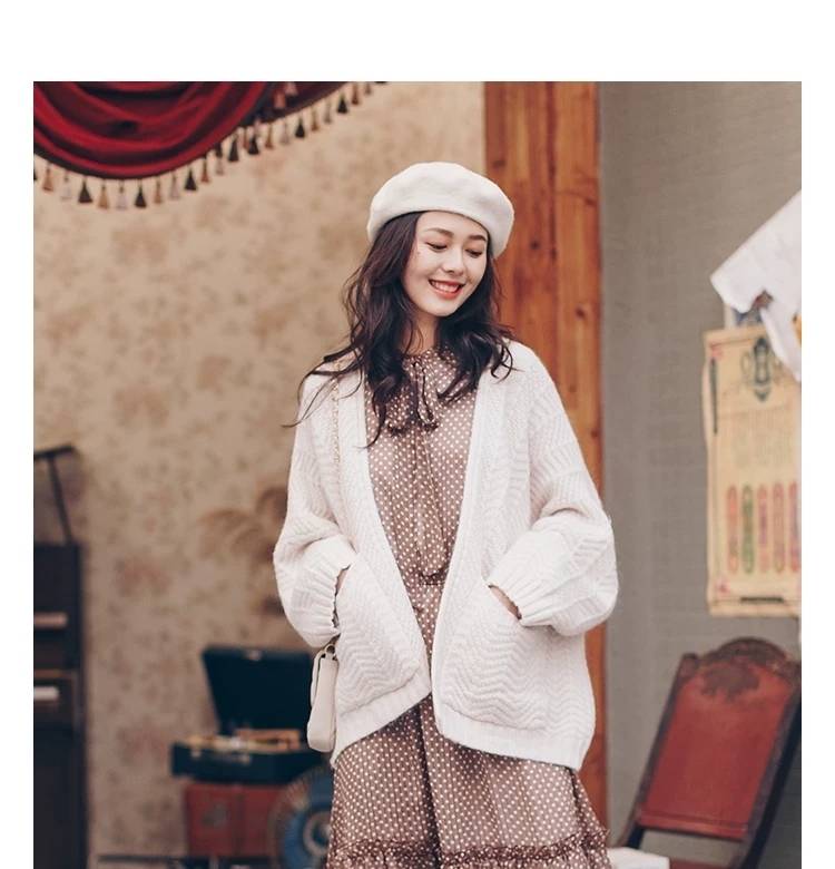 卫衣|气质女人秋天都不会乱穿衣，用卫衣搭配百褶裙俏皮灵动，活泼减龄