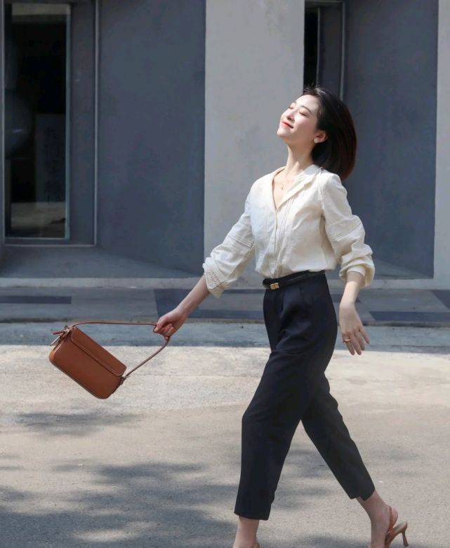 服装|只要穿对了,就能轻松成为精致的女人,与年龄无关