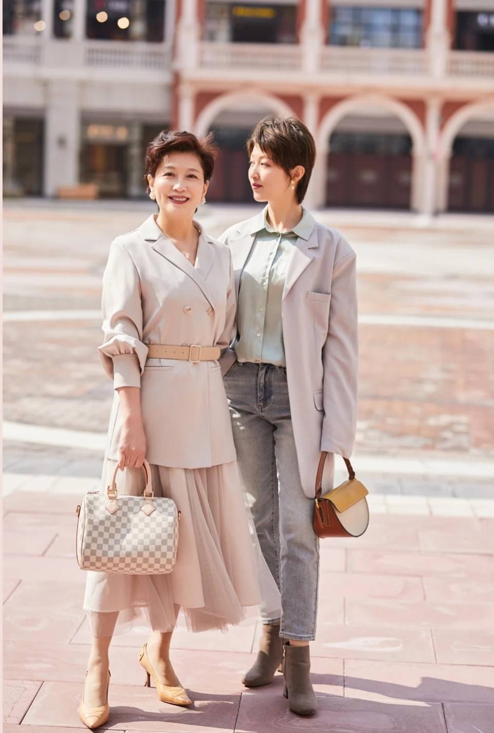 裙子|中年女人裙子这样穿搭，很显年轻