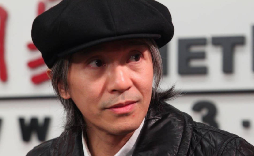 了战争的故事 开枪真好临沂市编辑:《横扫黑风暴》朱怀旭扮成lay奶奶